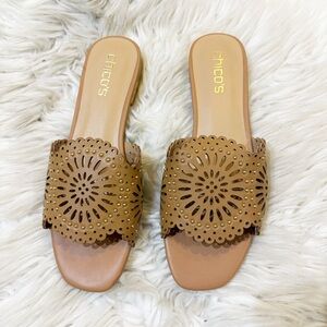 Chico’s Tan Leather Laser Cut Slide Sandals Gold Studded Women’s Size 7.5M
